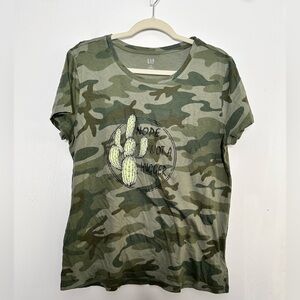 GAP Green Camo T-Shirt women’s XL